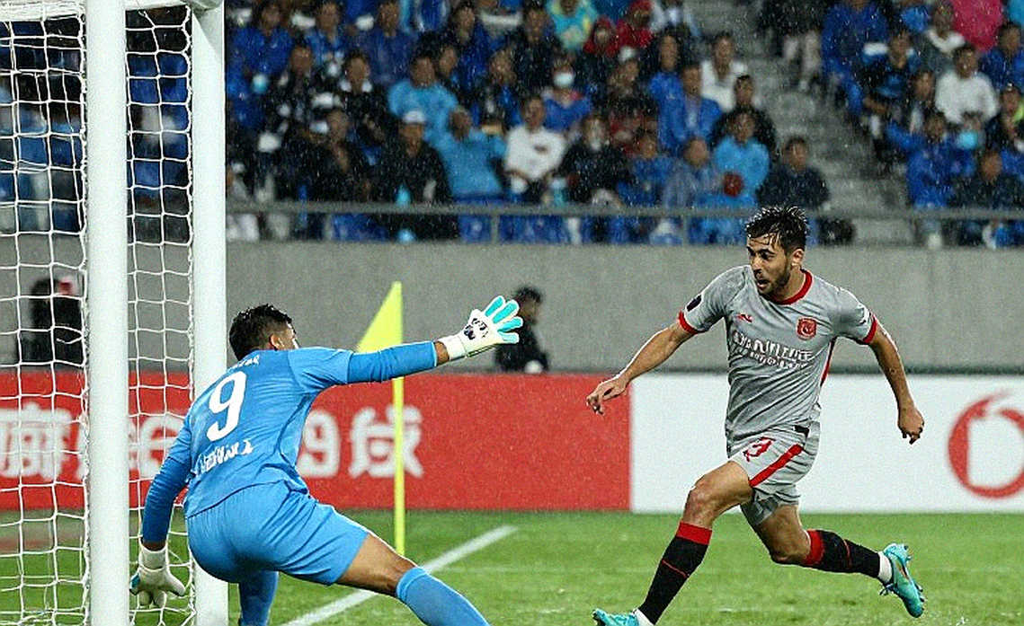 Khi sơ đồ 3-4-3 trở thành nhịp đập - cuộc tìm kiếm linh hồn chiến thuật của bóng đá Việt Nam