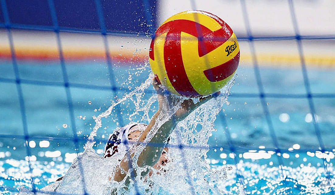 Maria Fernanda Costa phá kỷ lục Nam Mỹ 200m tự do hồ bơi ngắn: Một cú hích cho bơi lội Brazil